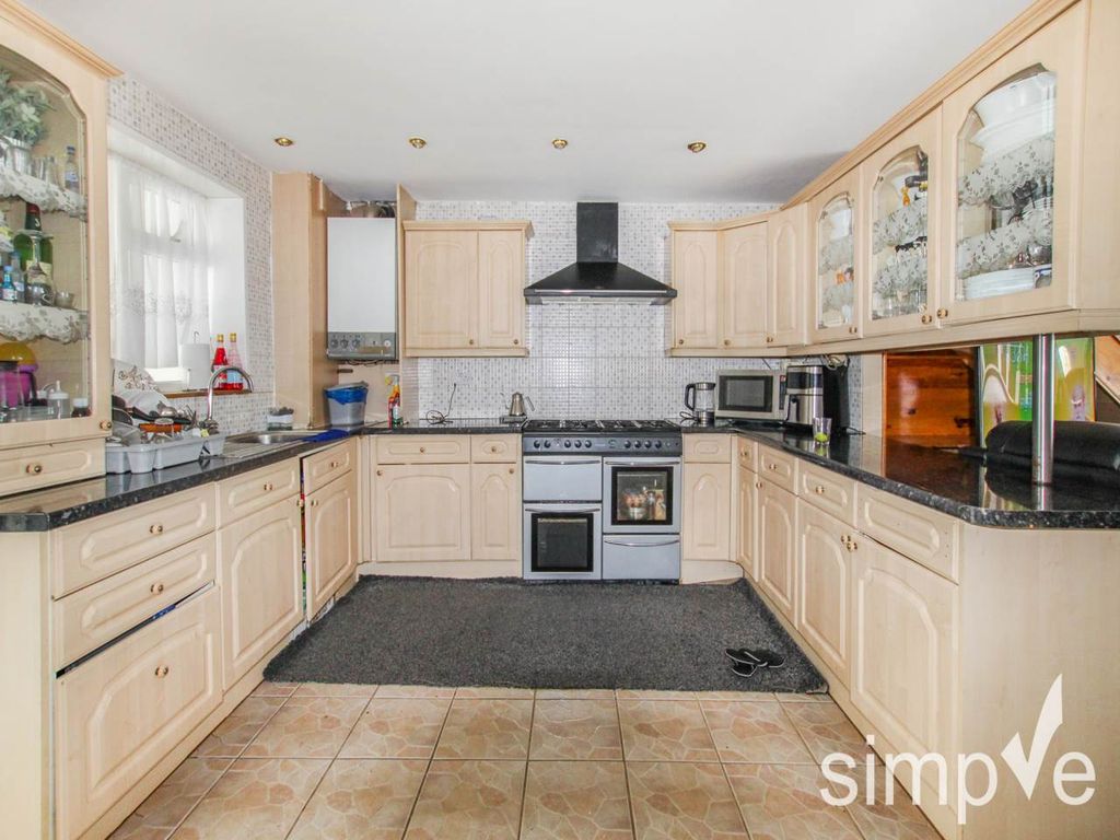 Property photo 2 of 17 Img_1043