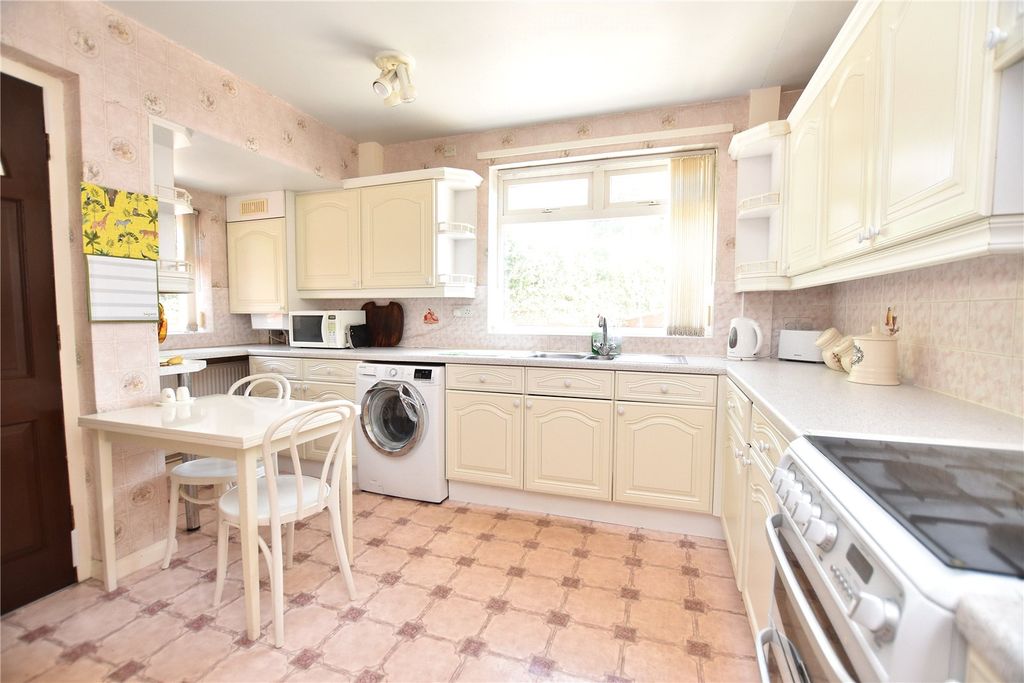 Property photo 3 of 23 Picture No. 36