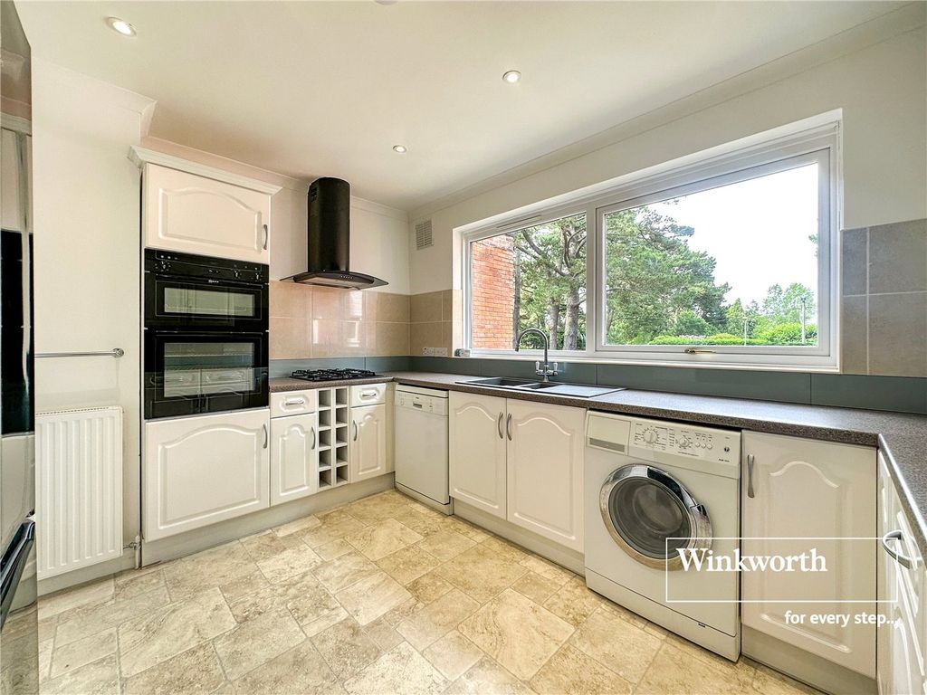 Property photo 2 of 14 Picture No. 05
