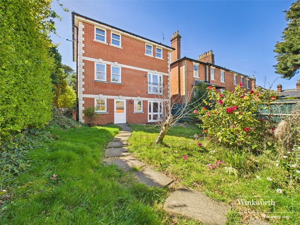 Property photo 2 of 27 Picture No. 22