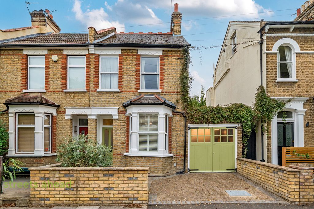 Property photo 1 of 22 5Ccd2c9A-F08c-442...
