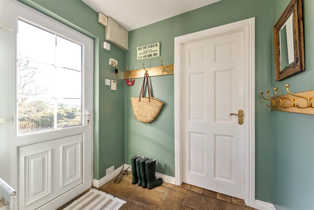 Additional image 16 of 5 bed detached house for sale39 Cherryhill Road, Ballynahinch BT24