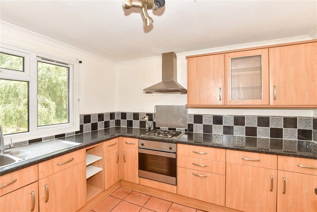 Property photo 2 of 14 Kitchen