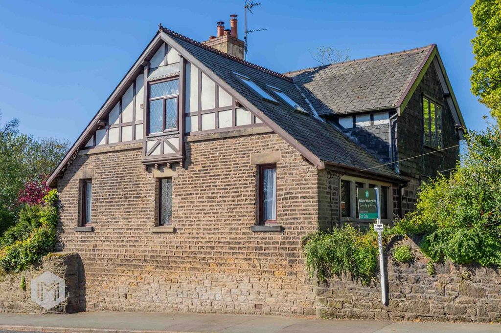 Property photo 1 of 40