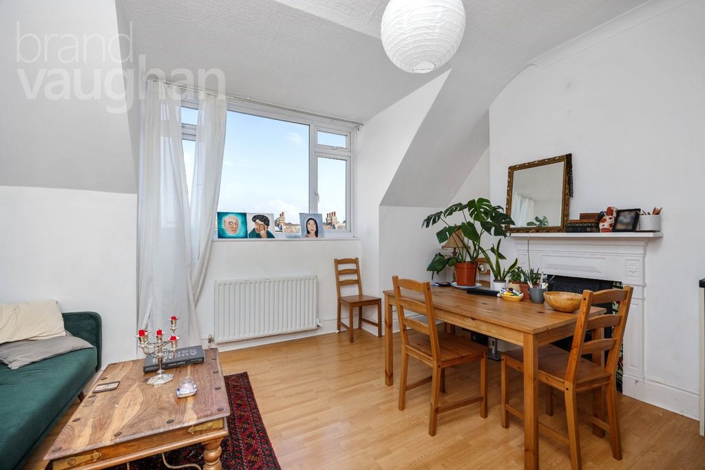 Property photo 3 of 12 Picture No. 01