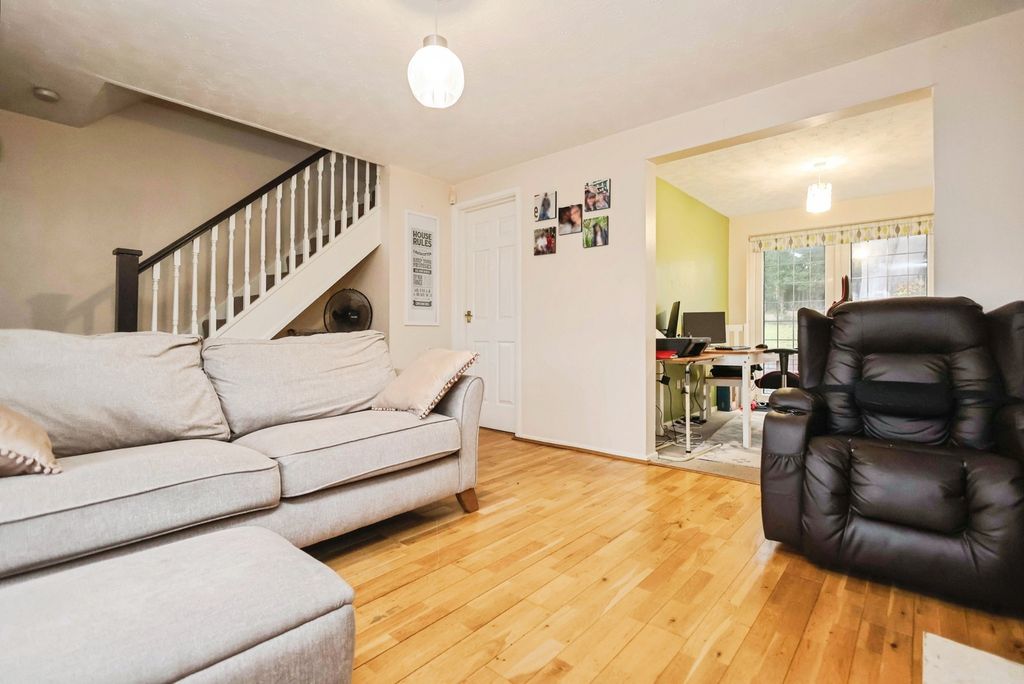 Property photo 3 of 16 Photo