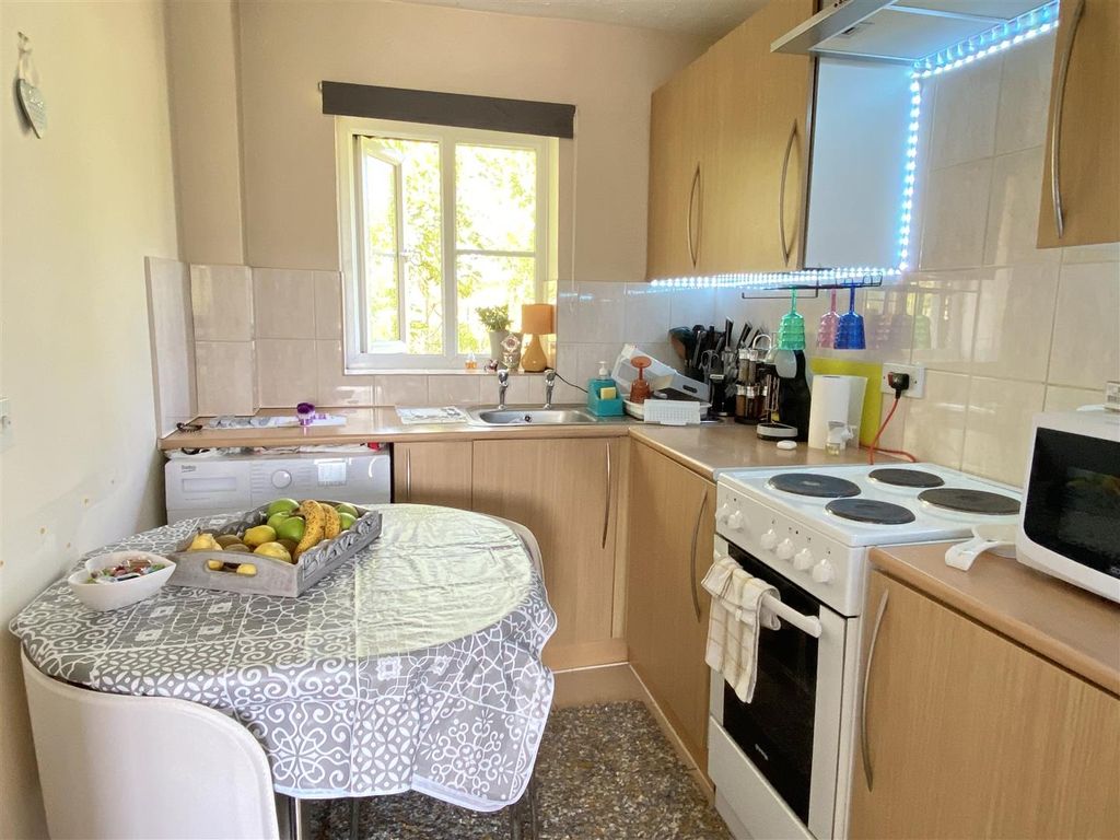 Property photo 2 of 2 Kitchen