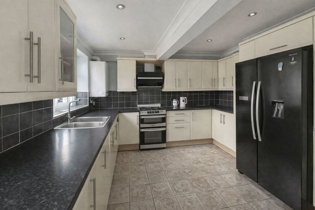 Property photo 2 of 12 Photo 2