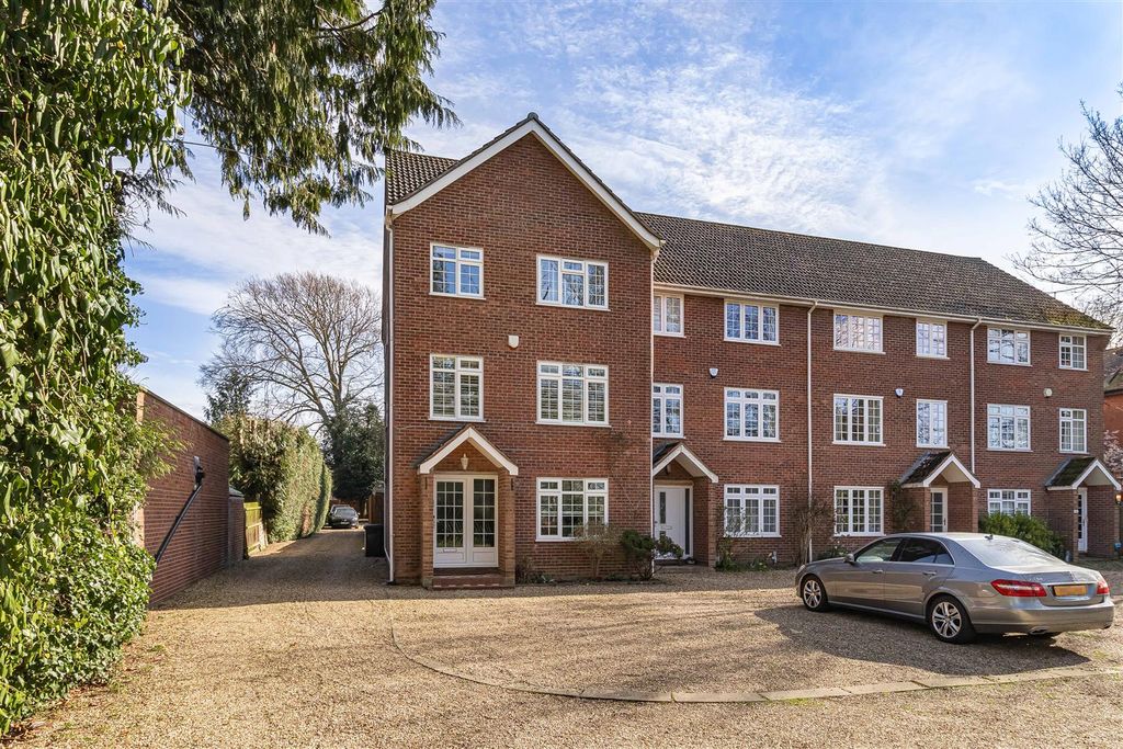 Property photo 1 of 29 40_75618.Jpg