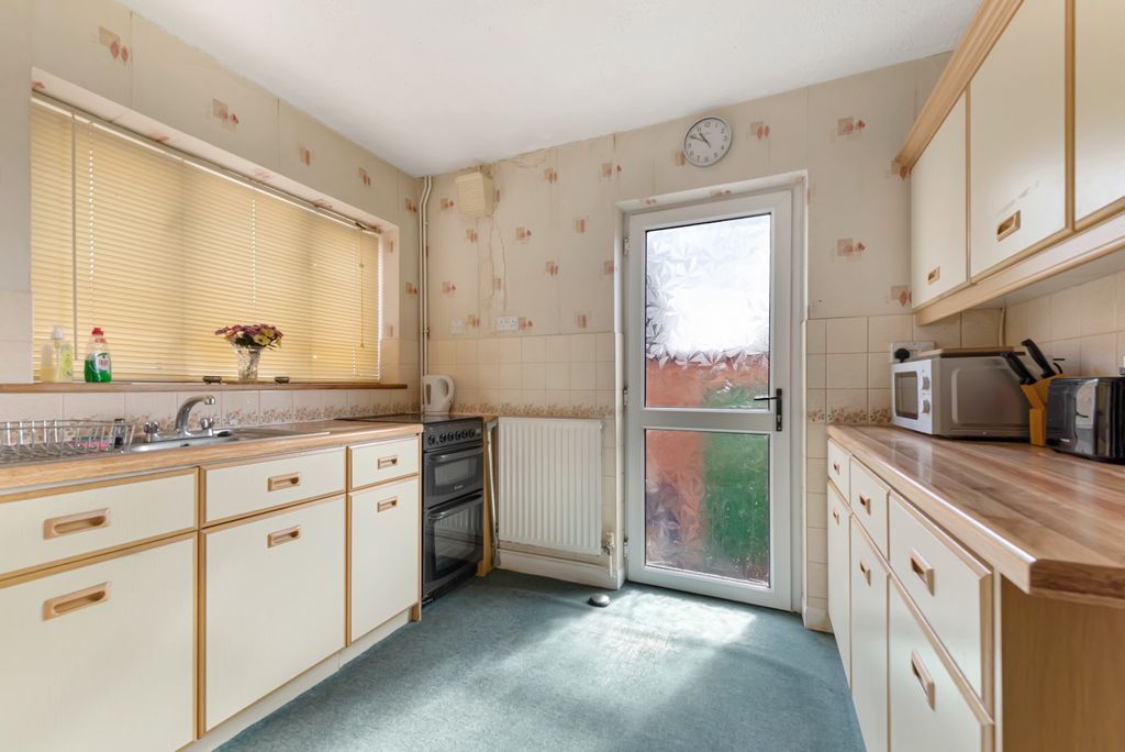 Property photo 3 of 25 4419975