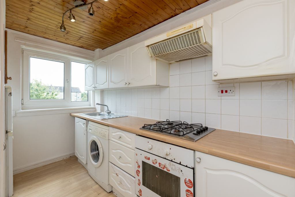 Property photo 2 of 9 Property Image 3
