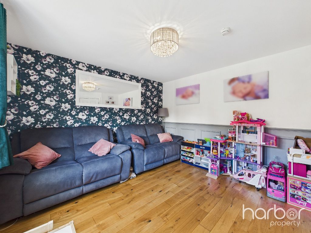 Property photo 2 of 24 4471564