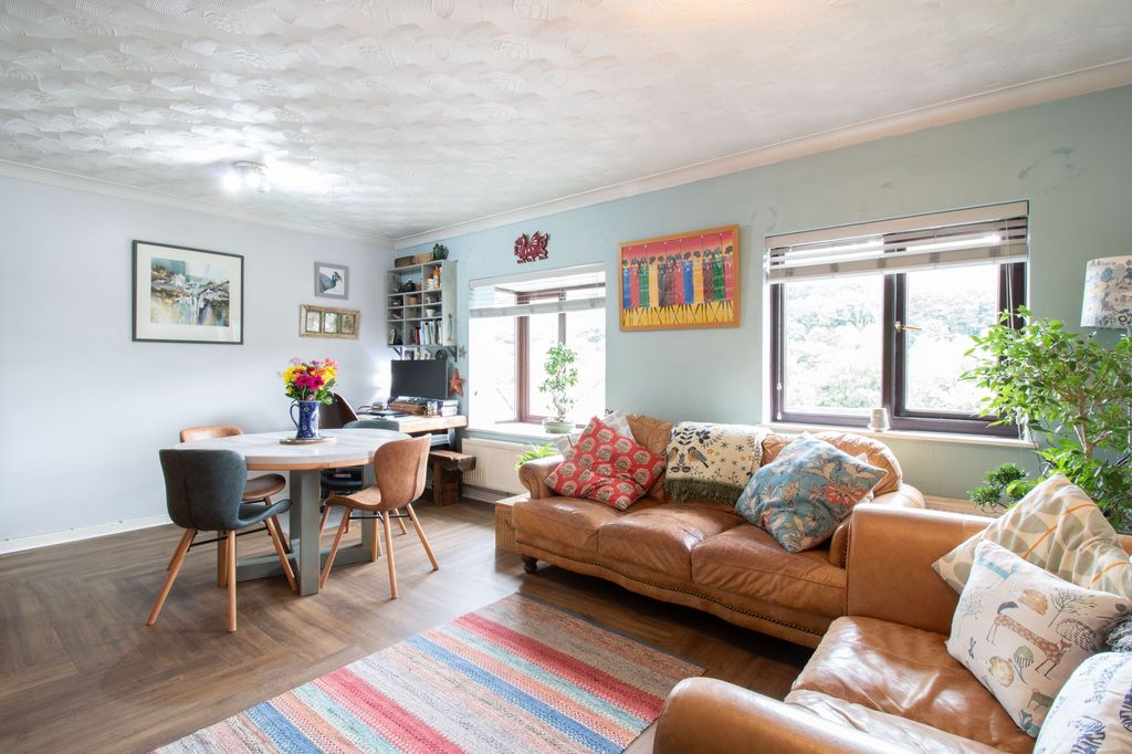 Additional image 4 of 2 bed flat for saleCae Gorlan Court, Abercarn NP11