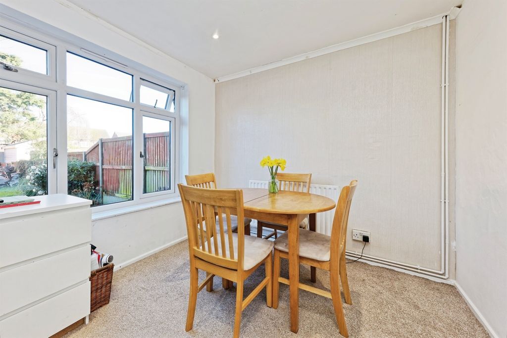 Property photo 3 of 14