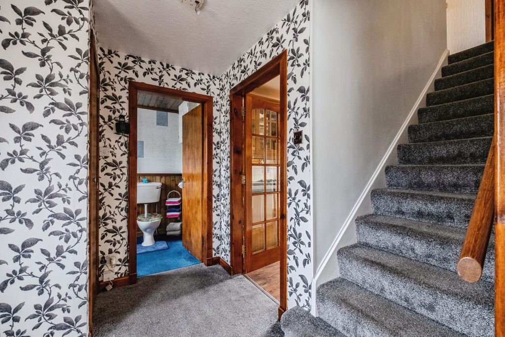 Property photo 2 of 15 Staircase
