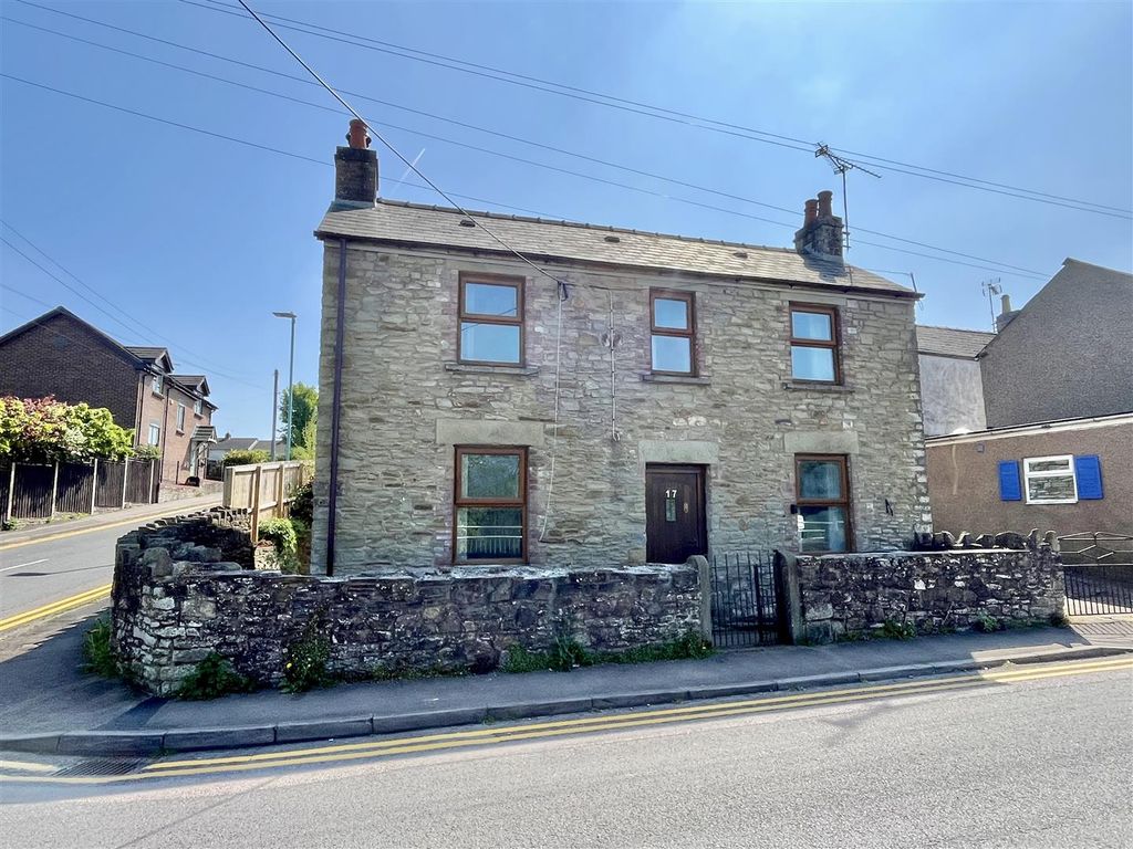 Property photo 1 of 17