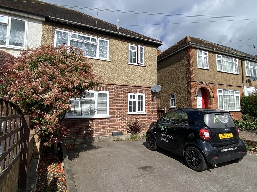 Property photo 1 of 9
