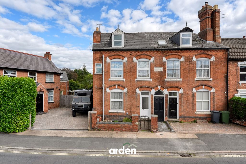 Property photo 1 of 12