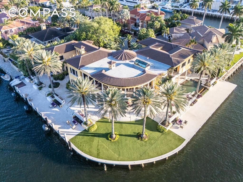 Property photo 3 of 100