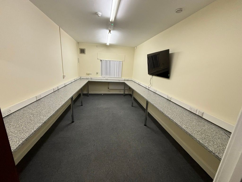 Property photo 3 of 7 Photo 3