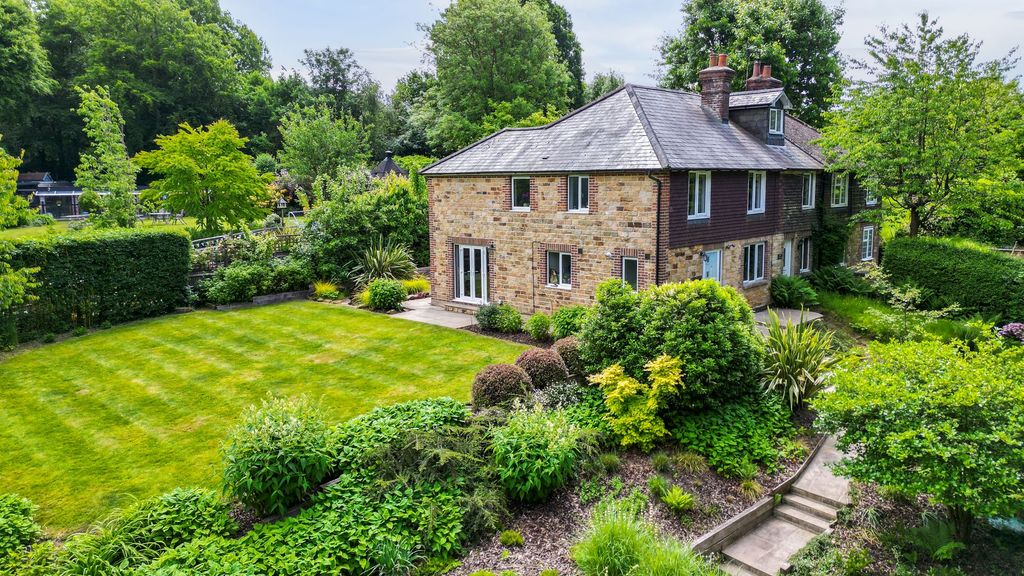 Property photo 3 of 14