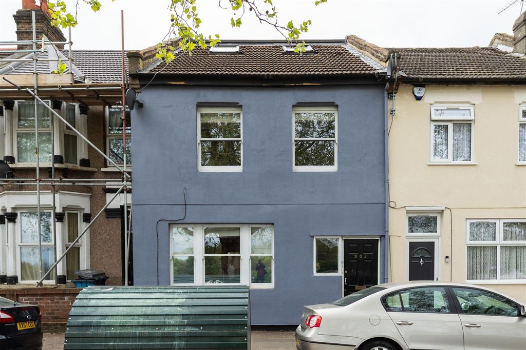 Property photo 1 of 38
