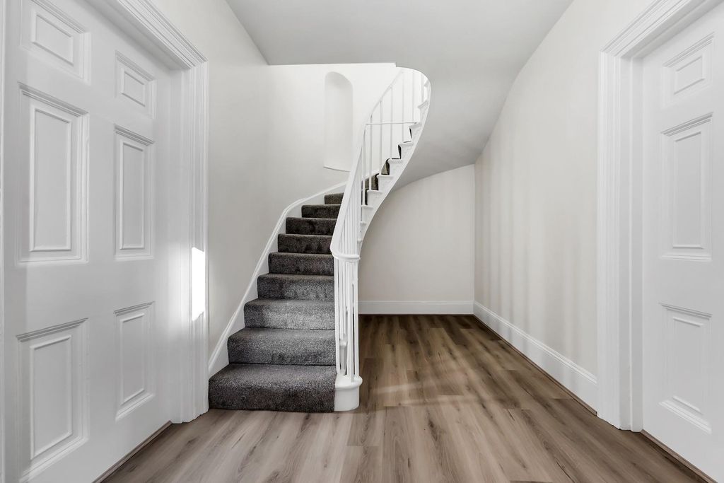 Property photo 3 of 17 9S4A5870.Jpg