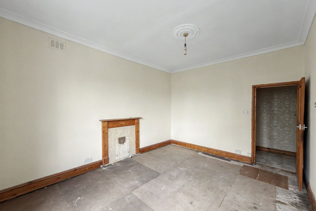 Property photo 3 of 9 26C Cambridge Gardens, Notting Hill, London W10 5Ub