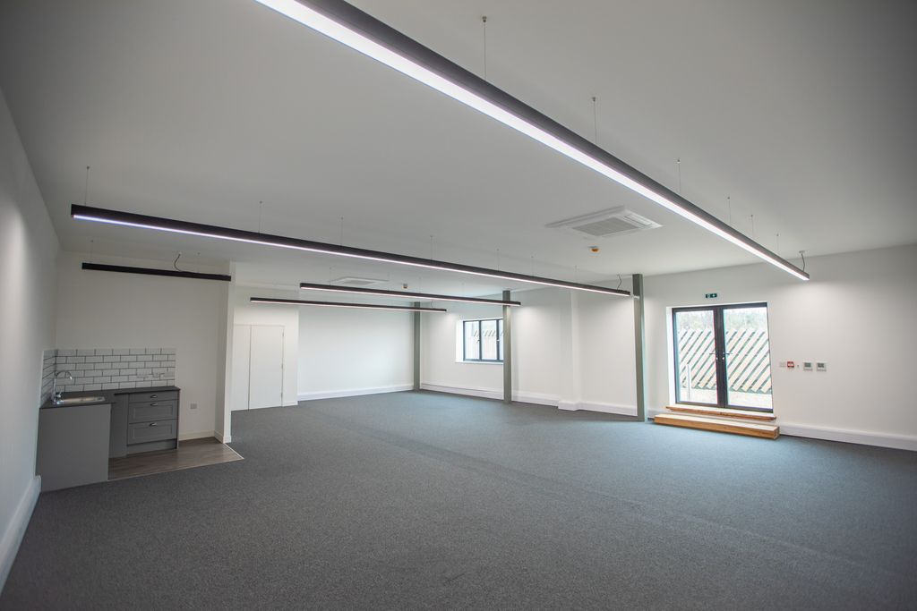 Property photo 3 of 25