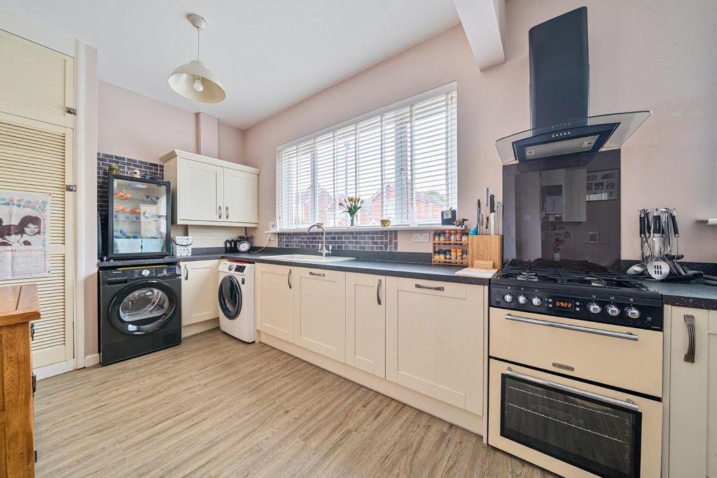 Property photo 1 of 37 1458697-25-6A07140Abde14-Arw-1.Jpg