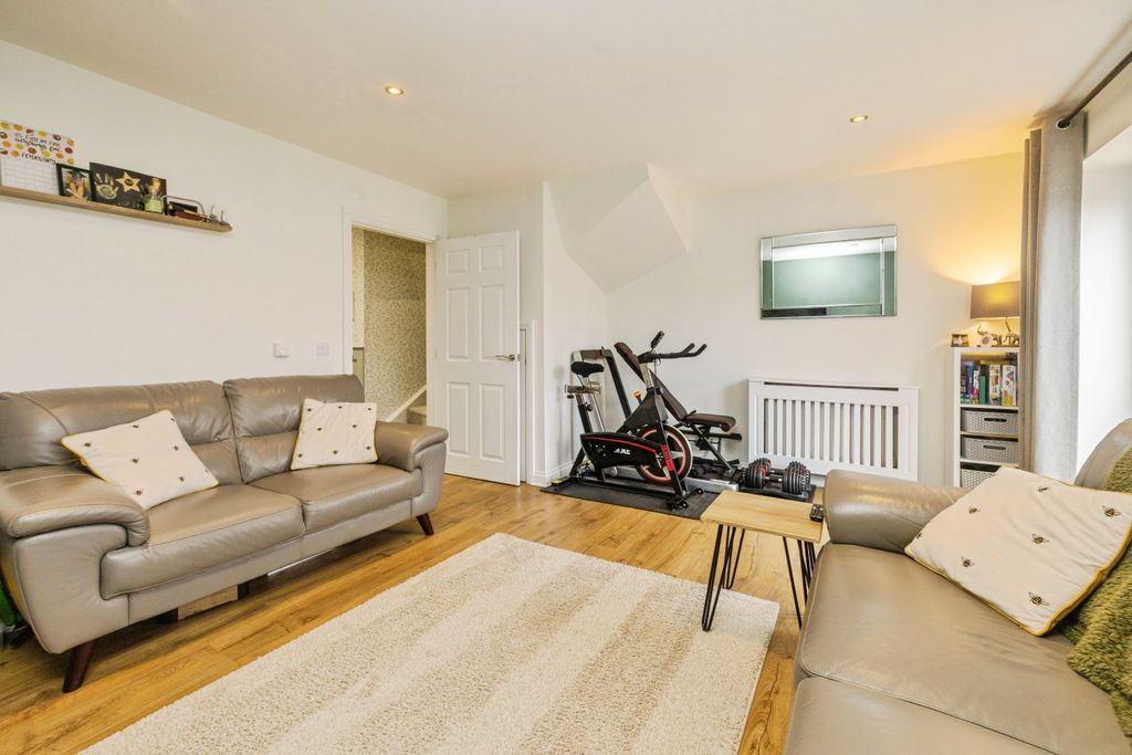 Property photo 3 of 16 Lounge Diner