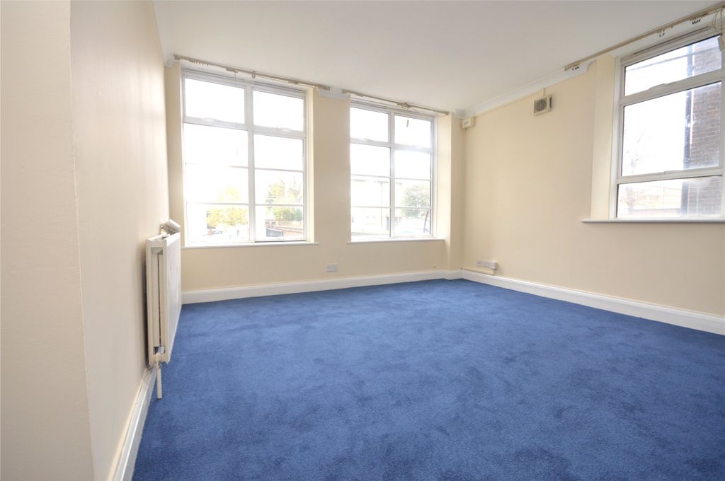 Property photo 2 of 6 Picture No. 09