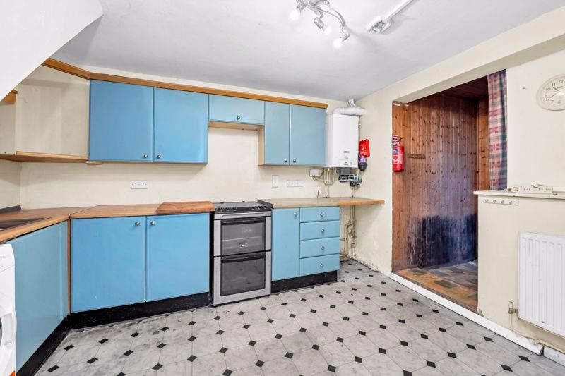 Property photo 3 of 13 Kitchen