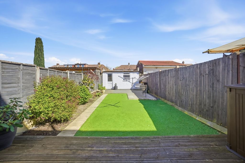 Property photo 3 of 14