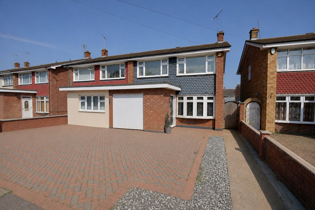 Property photo 1 of 13 5205261