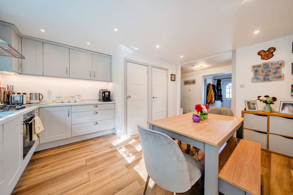 Property photo 2 of 17 Kitchen/Dining