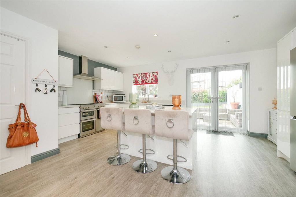 Property photo 3 of 17 Picture No. 07