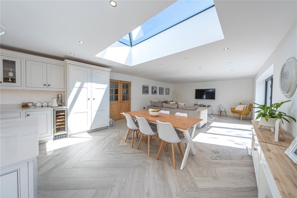 Additional image 10 of 4 bed detached house for saleCarnoustie, Tamworth, Staffordshire B77
