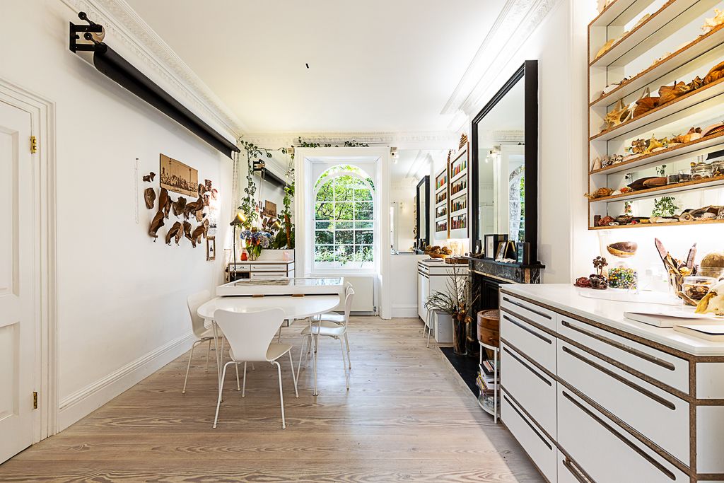 Property photo 2 of 36