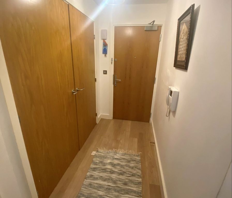 Property photo 1 of 2