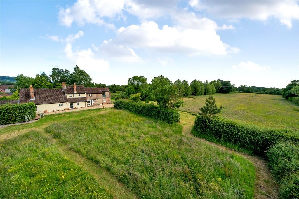 Property photo 3 of 26 Picture No. 02
