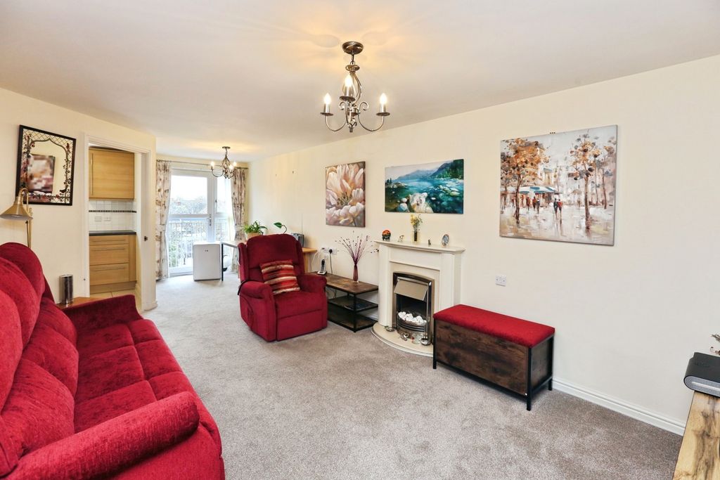 Property photo 2 of 11