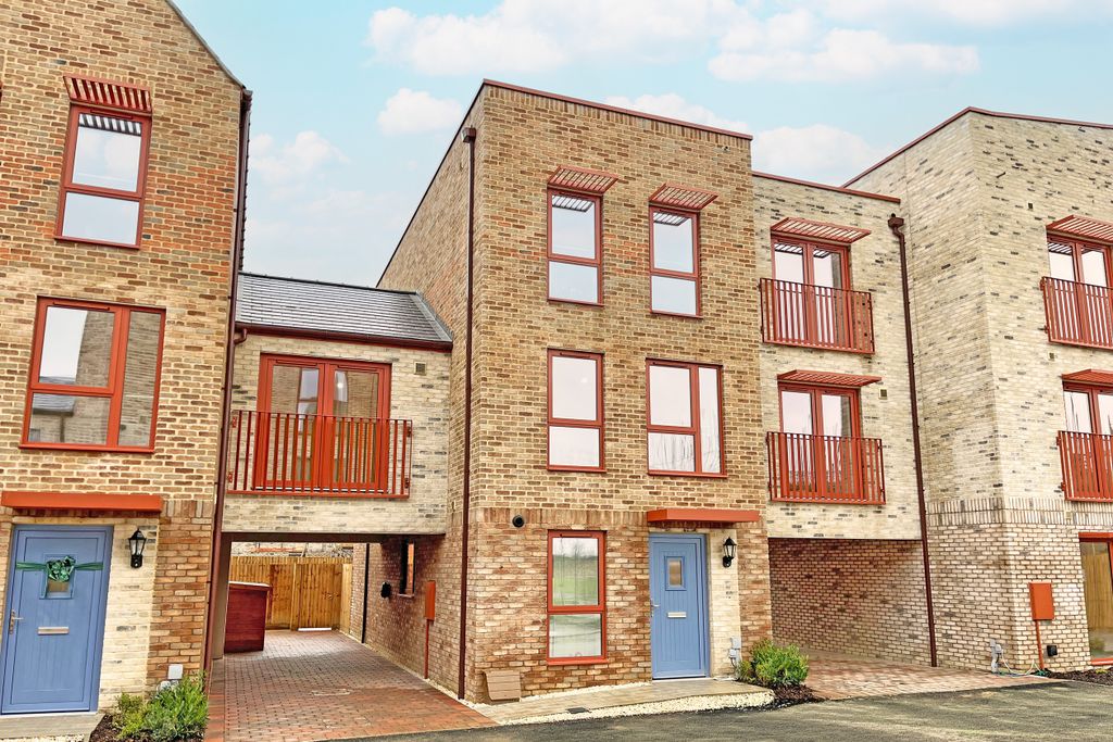 Property photo 1 of 7 Williamsburg