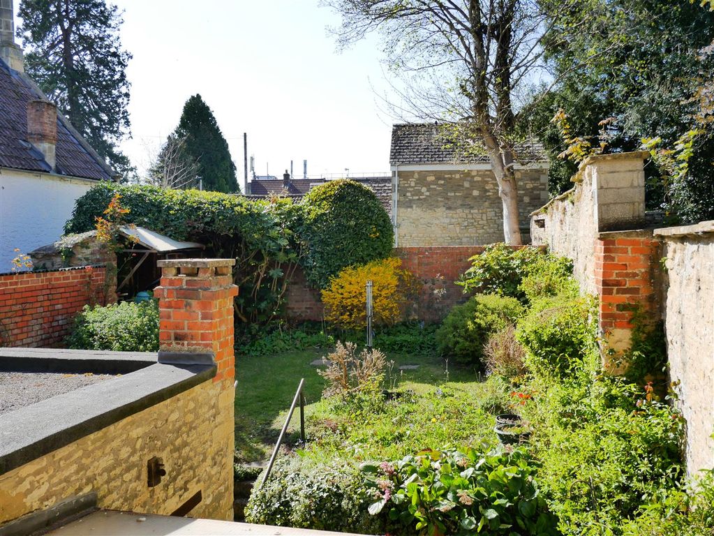 Property photo 2 of 24 Externals