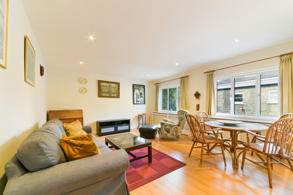 Property photo 1 of 5