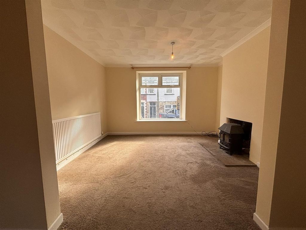 Property photo 3 of 21 Hanbury Road  (16).Jpeg