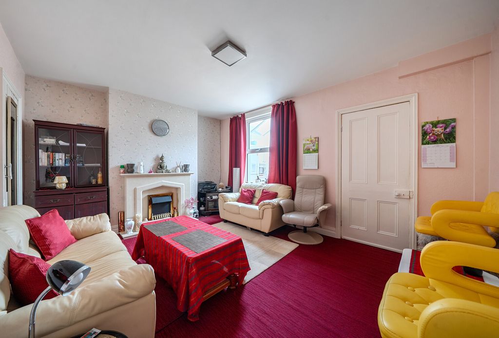 Property photo 2 of 11 1495422-11-6A6099...