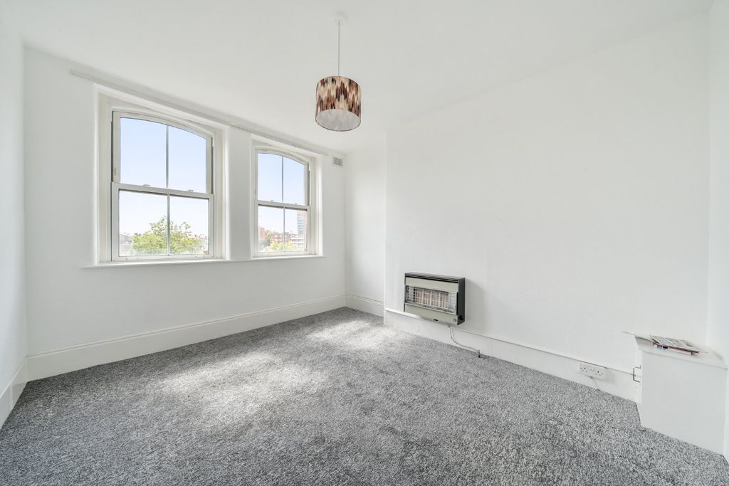 Property photo 1 of 11 Picture No. 02