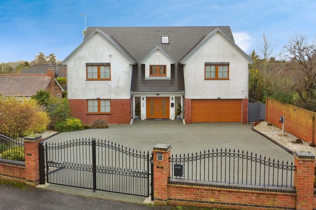 Property photo 1 of 35