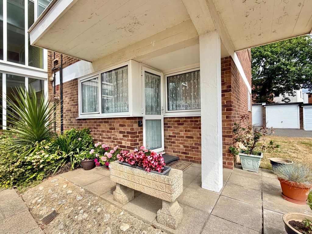 Property photo 2 of 16